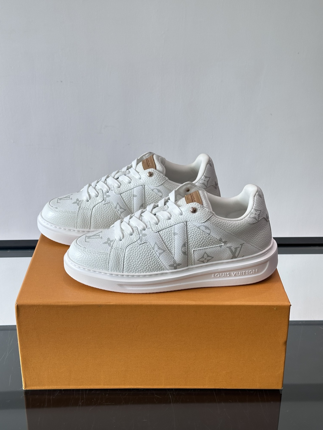 LV